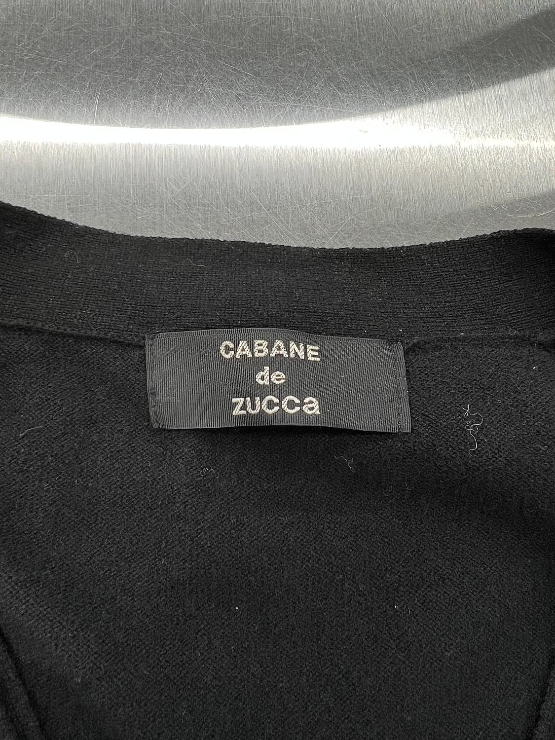 카반 드 주카 블랙 페이크 버튼 오픈 브이넥 울 가디건 상품이미지7