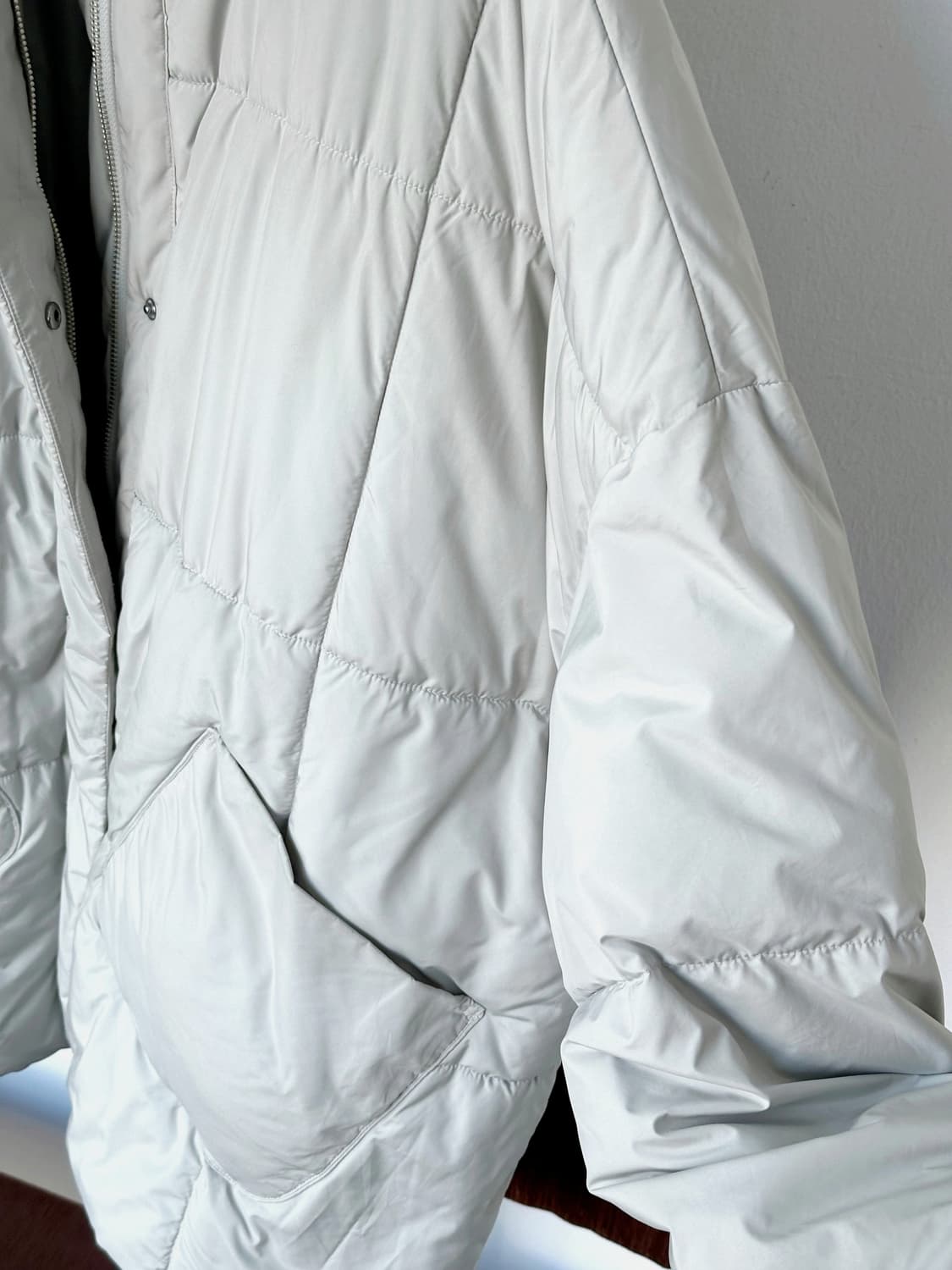 Padded design crew neck over parka 상품이미지7