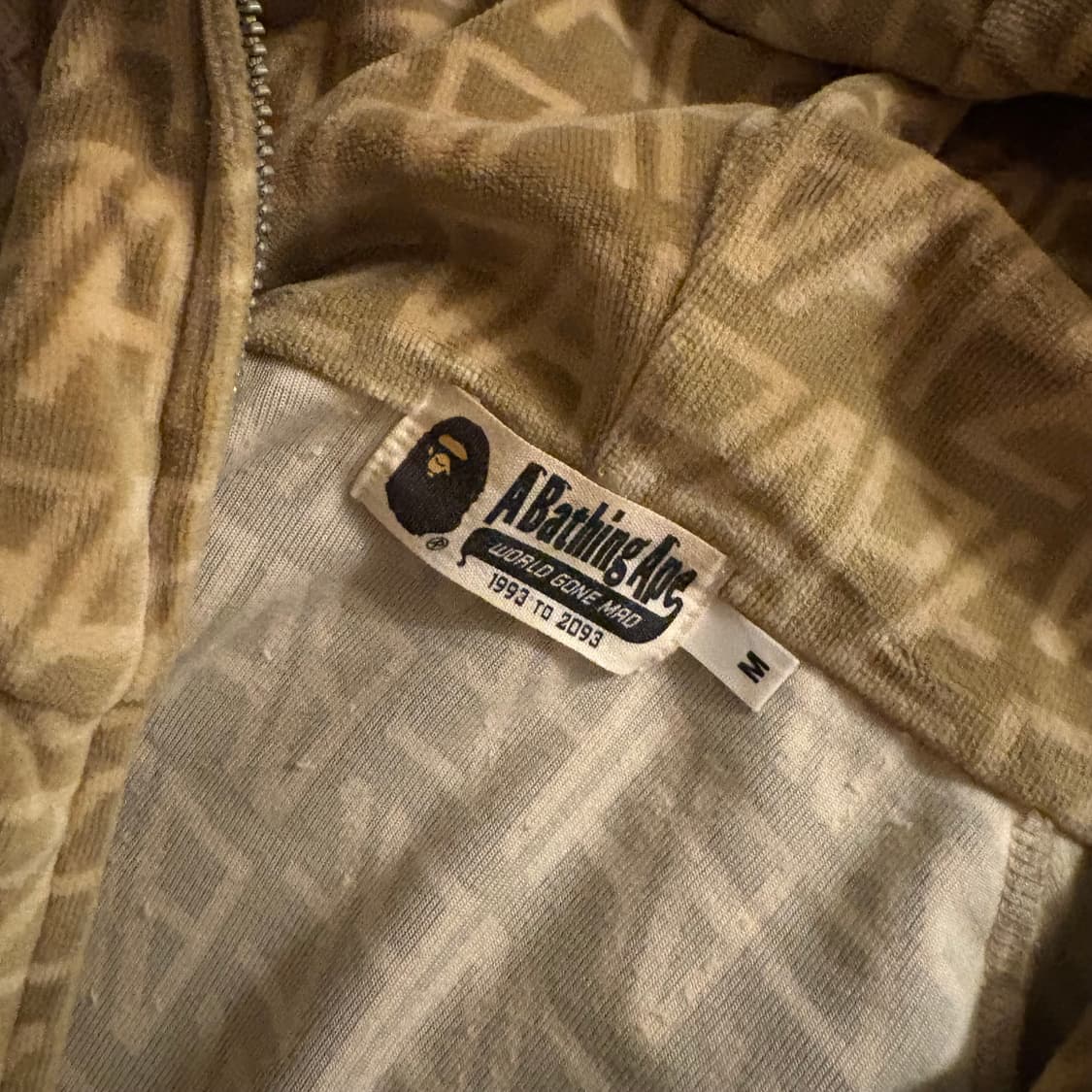 베이프 모노그램 샤크 풀집업 후드집업 30주년 상품이미지4