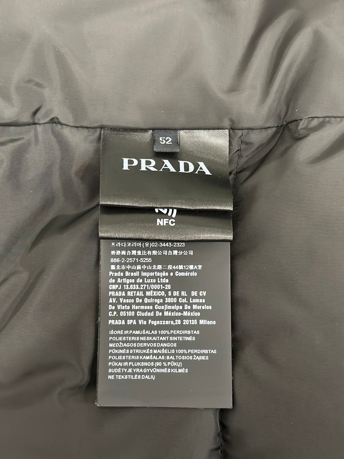 (52) 프라다 트라이앵글 로고 다운 패딩 상품이미지7