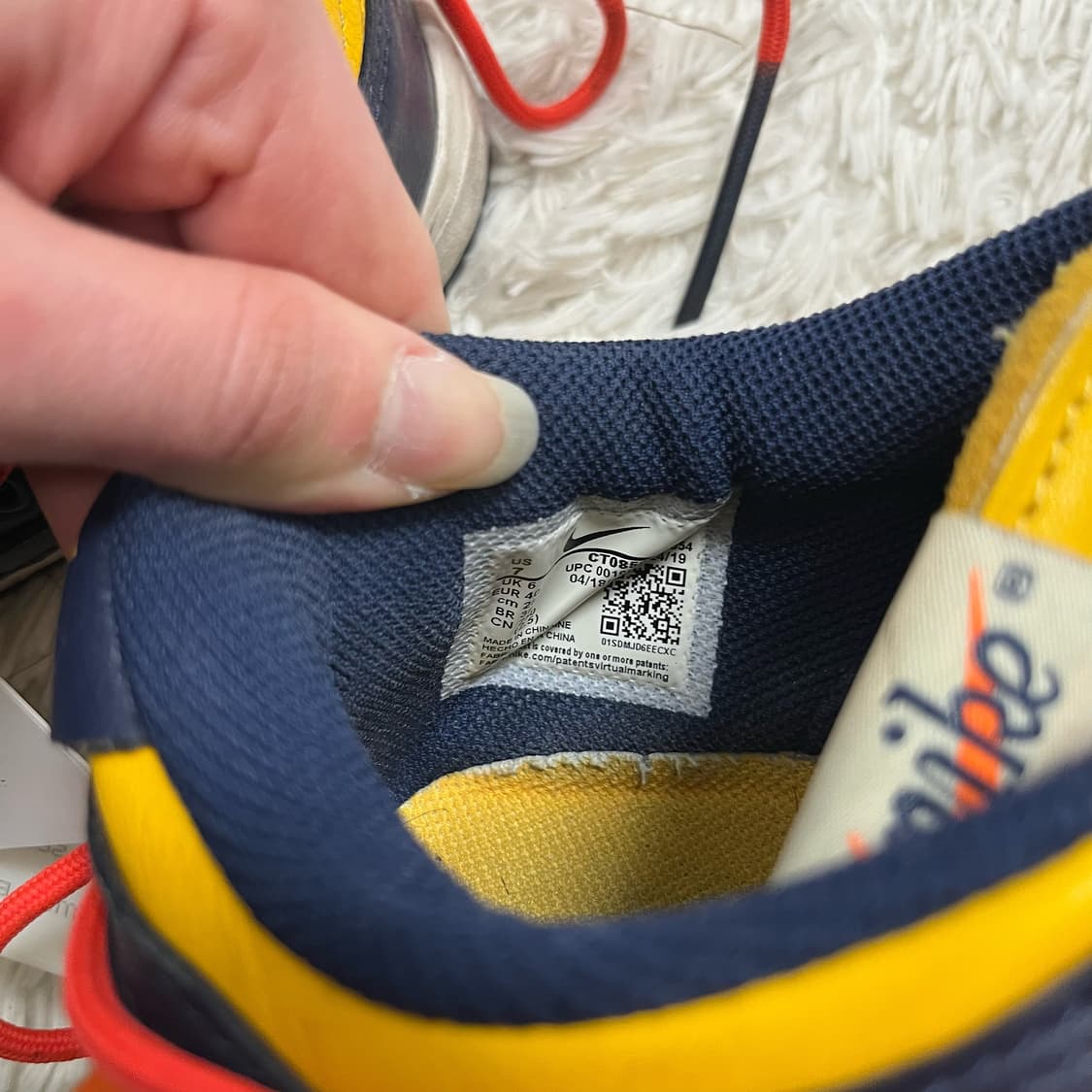 Nike x Off-White Dunk Low “Michigan”  상품이미지6