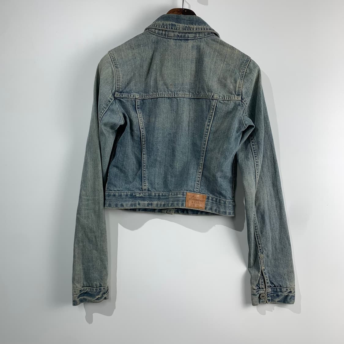 아베크롬비 포켓 워싱 데님 자켓 상품이미지3