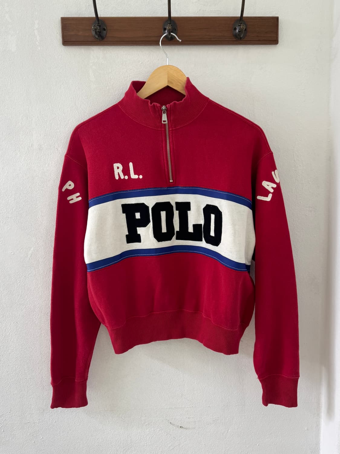 폴로 반집업 맨투맨 조이 착용 상품이미지3