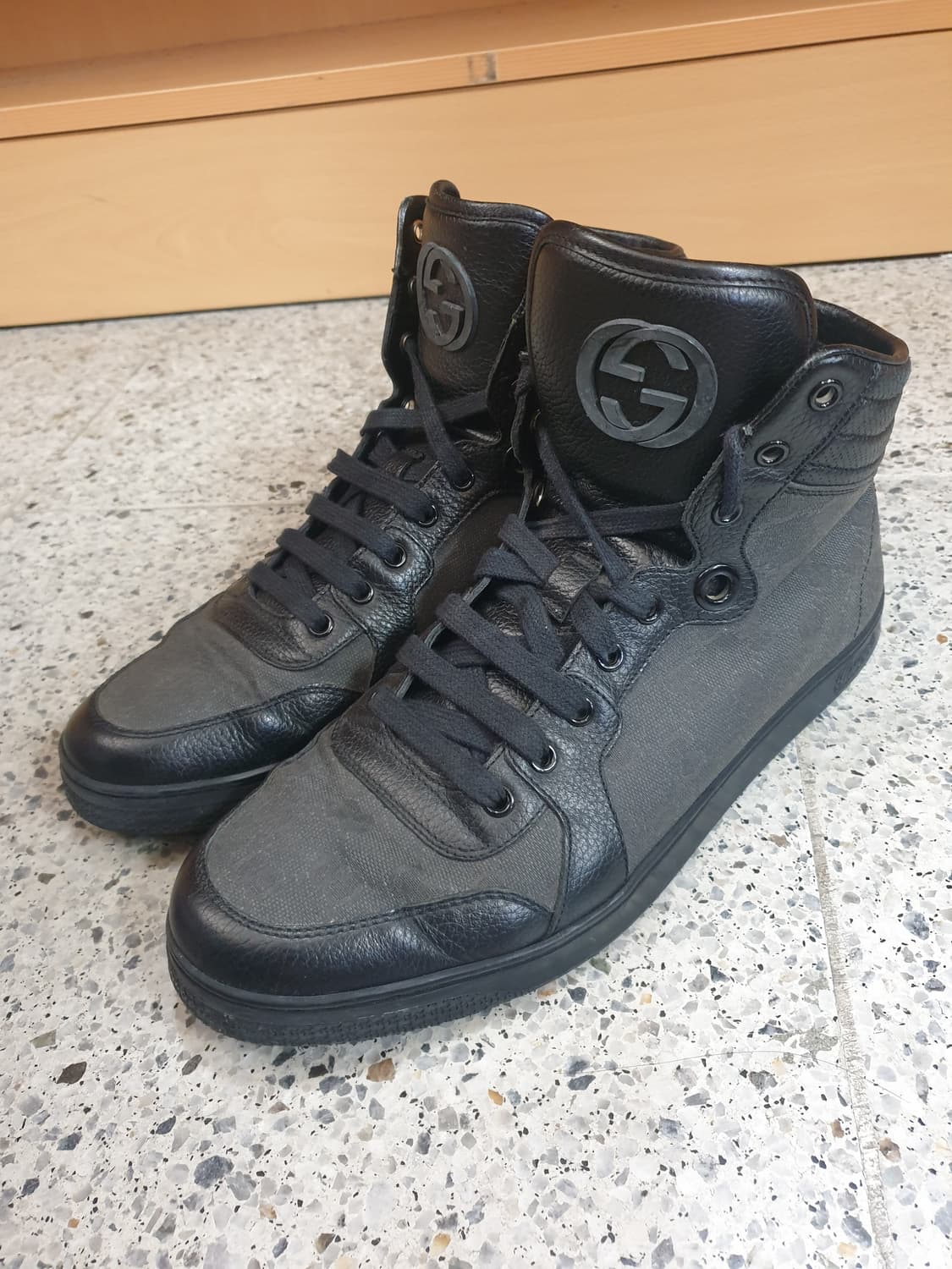 구찌 하이탑 CG 로고 레더 컨버스 자카드 차콜 스니커즈 페이크밍크 상품이미지1