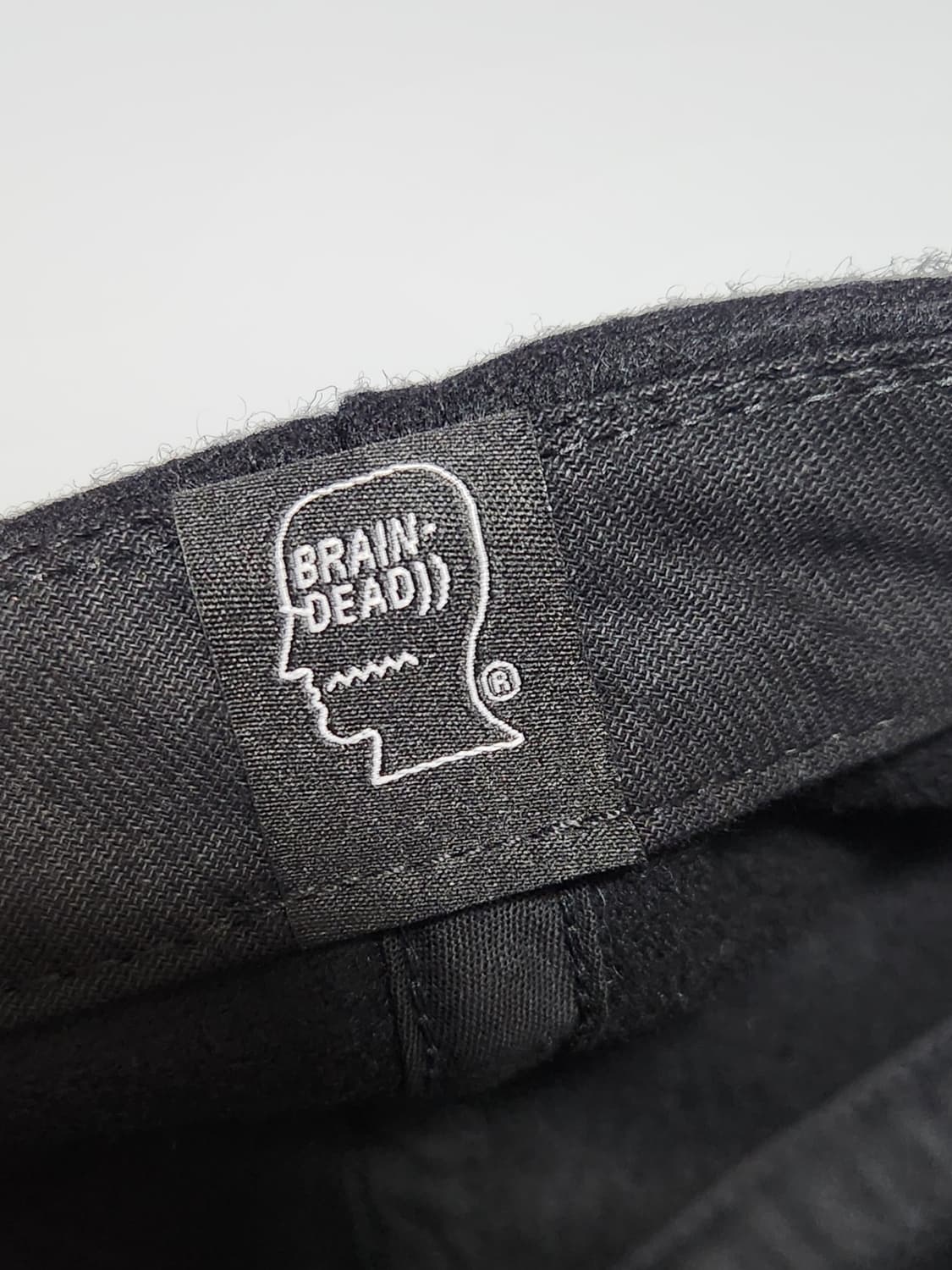 브레인데드 클래식 로고 6패널 울 캡 상품이미지5