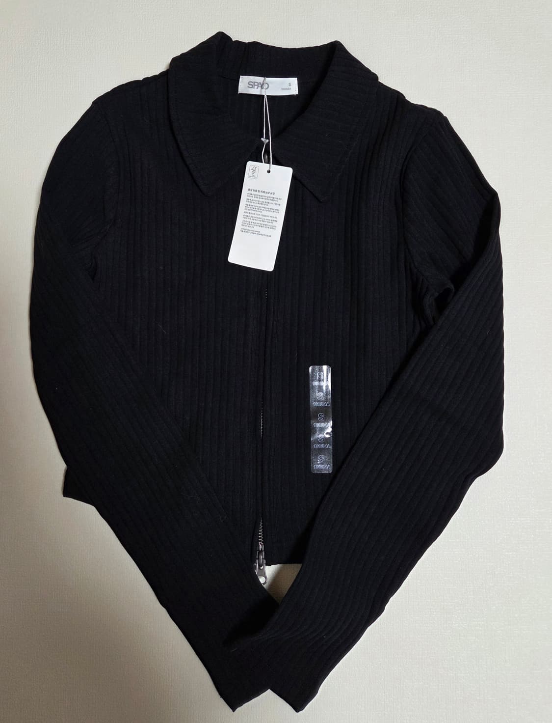 (1/20까지 할인)스파오 긴팔 집업 블랙 S 상품이미지1