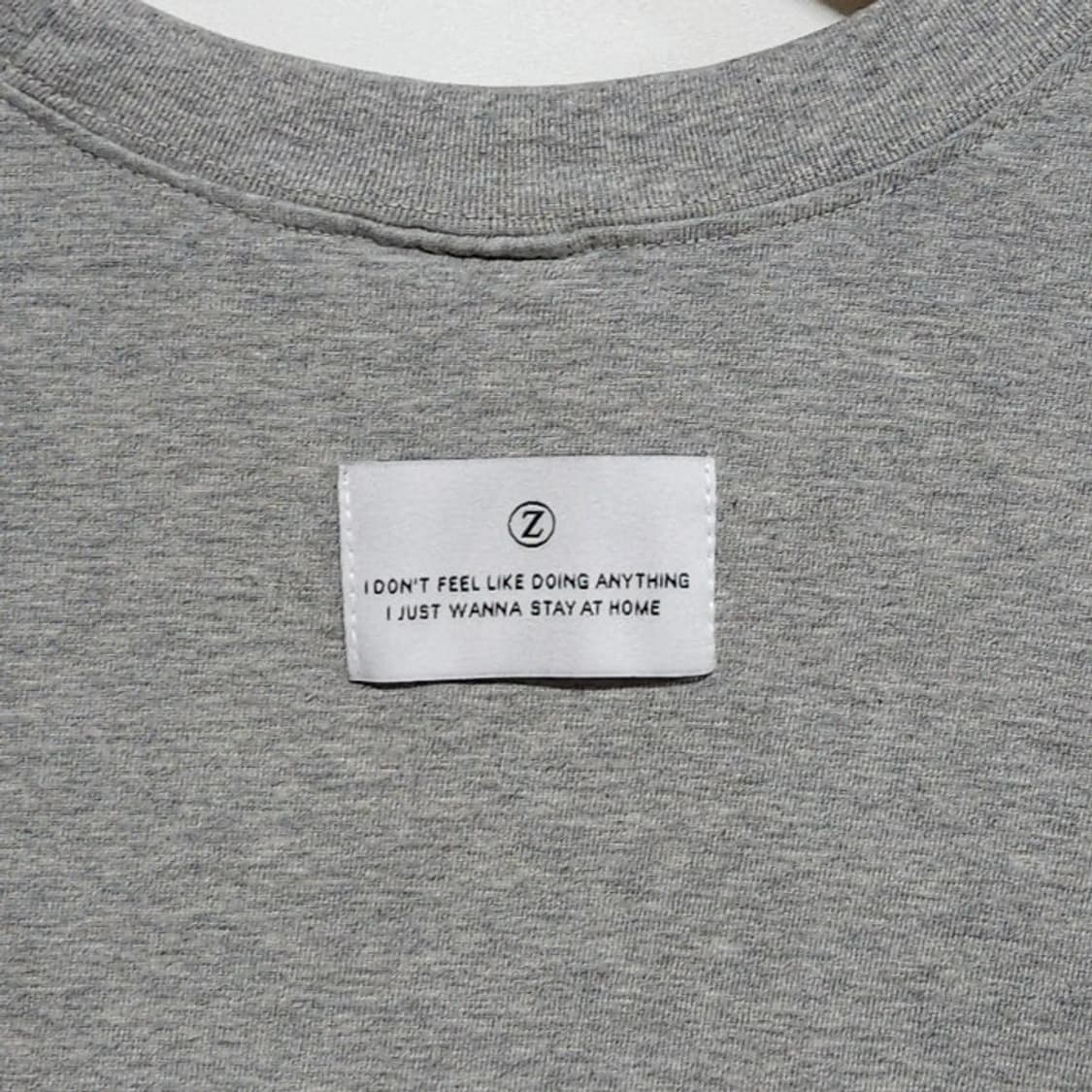 프리사이즈 LAZYZ 레이지지 레터링 긴팔 티셔츠 상품이미지5