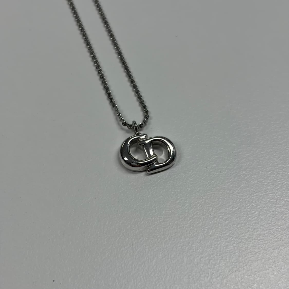 디올 미니 CD 목걸이 상품이미지3