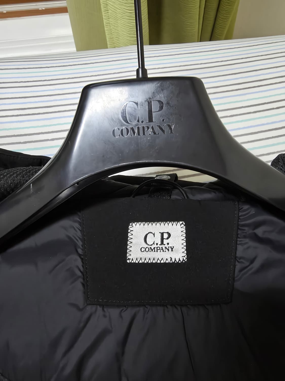 CP컴퍼니 고글 조끼패딩 상태 S 52 사이즈 판매 상품이미지6