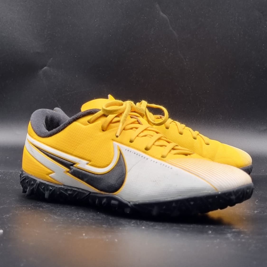 나이키 머큐리얼베이퍼13풋살화225 상품이미지1