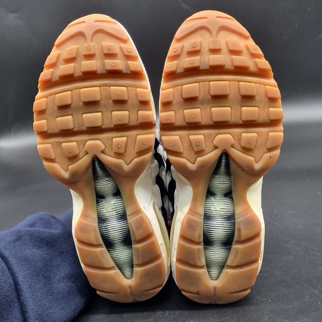 나이키 에어맥스95 유벤투스 여성운동화230  상품이미지3