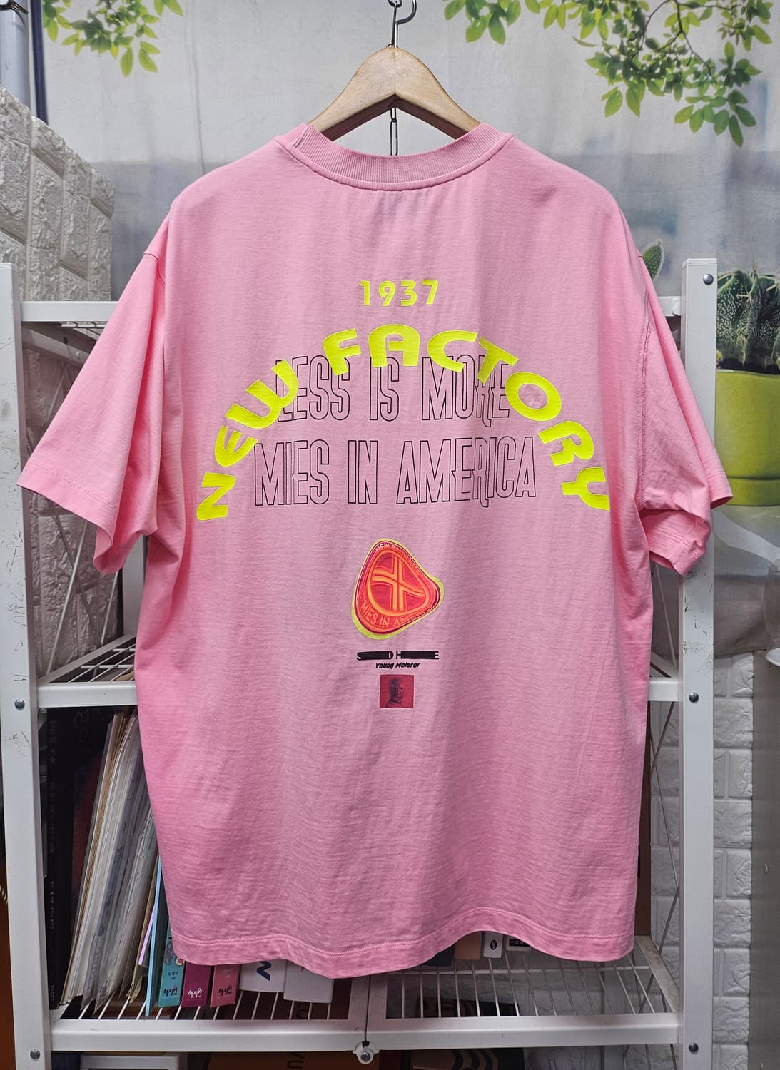 솔리드옴므 남성 반팔티 100 오버핏 핑크 그래픽 반팔티셔츠 MM89 상품이미지1