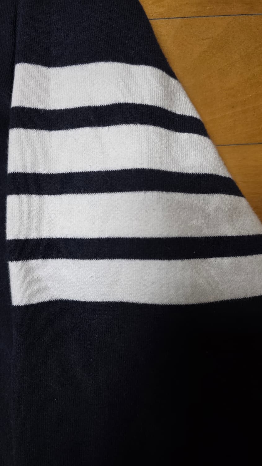 [3]톰브라운 사선완장 맨투맨 네이비 상품이미지2