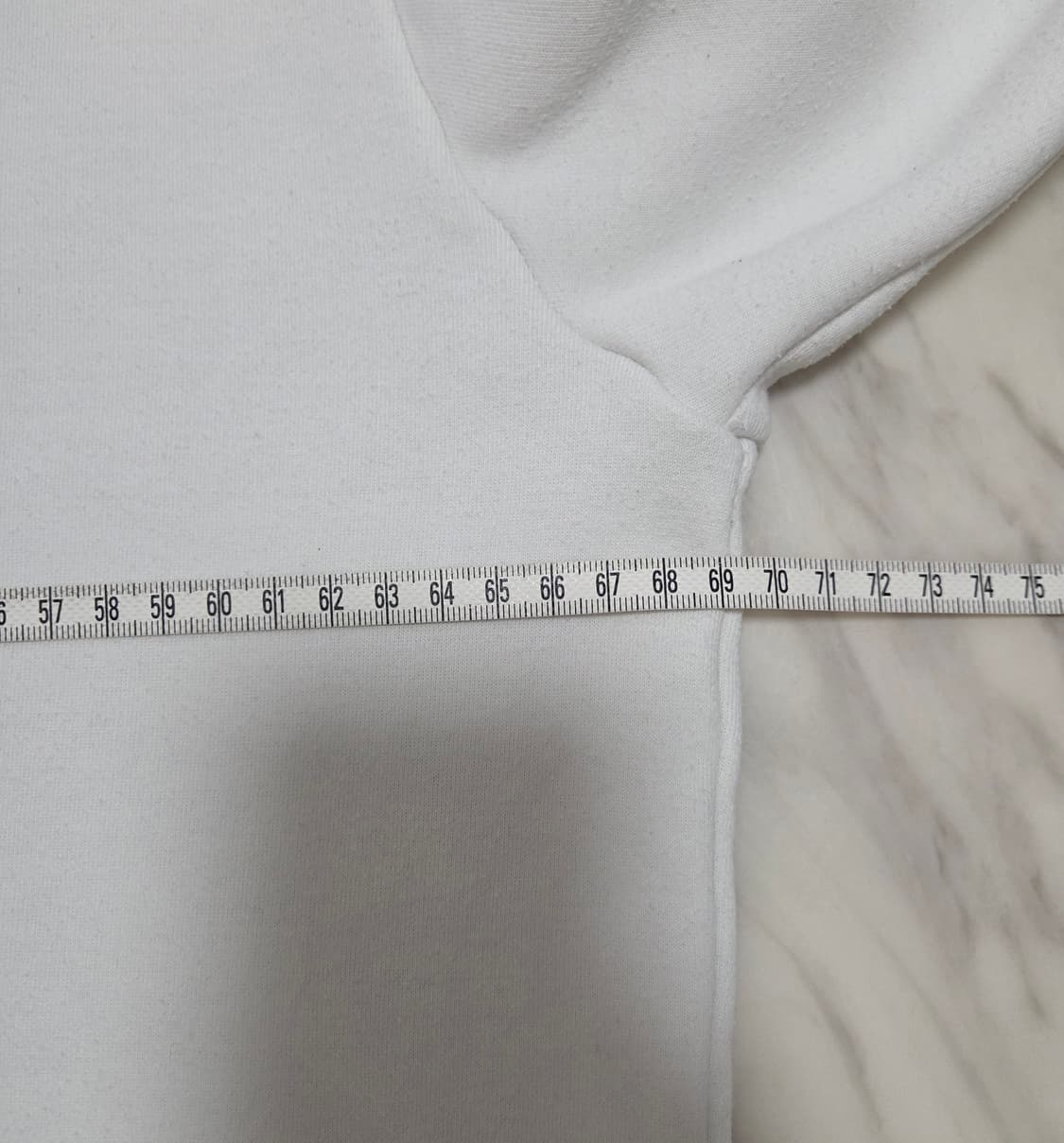 오프화이트 프린트 맨투맨  상품이미지8