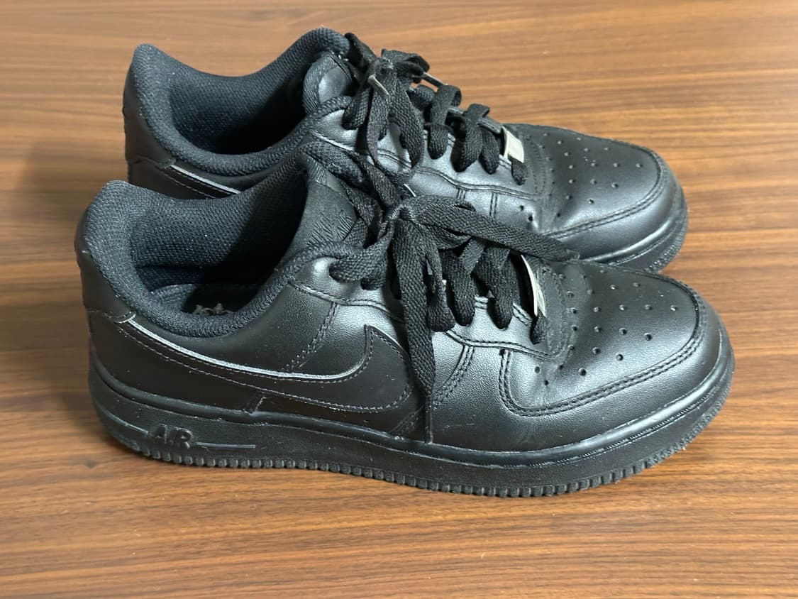 나이키 에어포스 1 트리플 블랙 상품이미지2