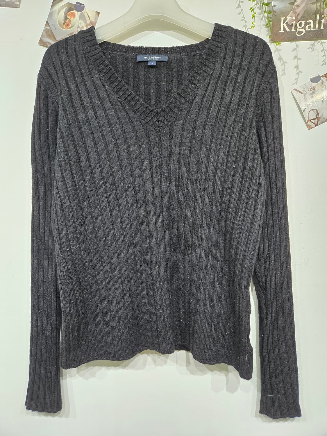 버버리 V넥 골지 니트 블랙 긴팔 상품이미지3
