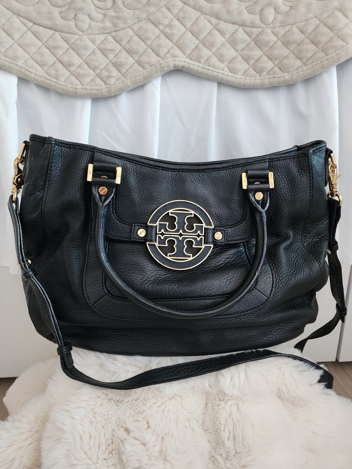 토리버치 블랙 레더 토트백 숄더백 상품이미지1