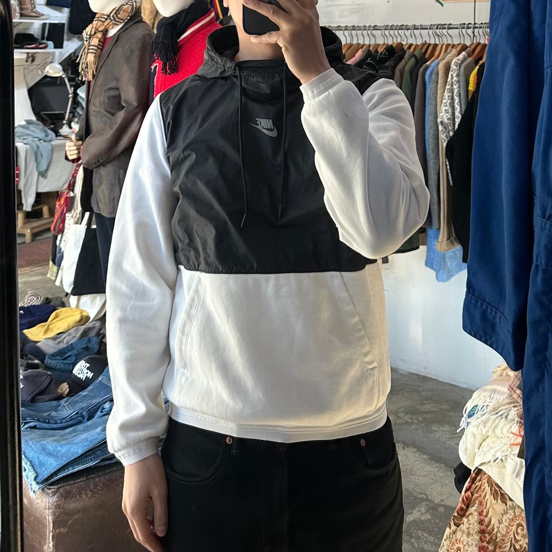 (착용컷) 나이키 후드 티셔츠 (남성용 95) 상품이미지3