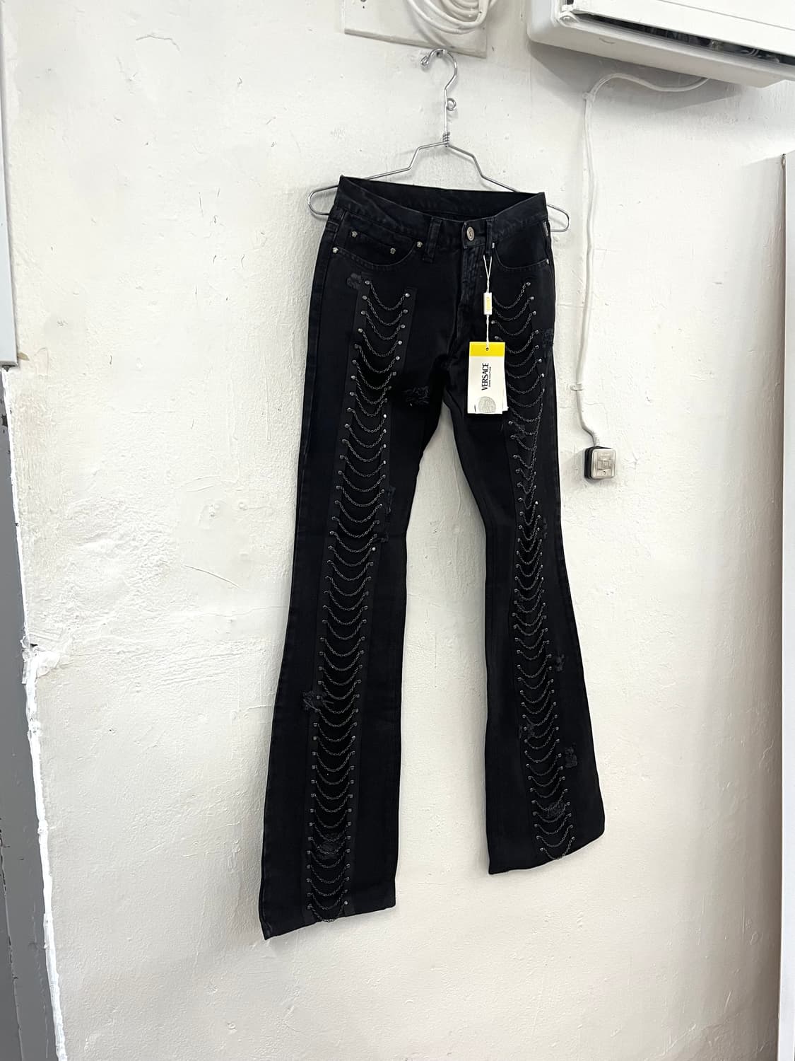 베르사체 체인 부츠컷 데님 플레어 팬츠 상품이미지2