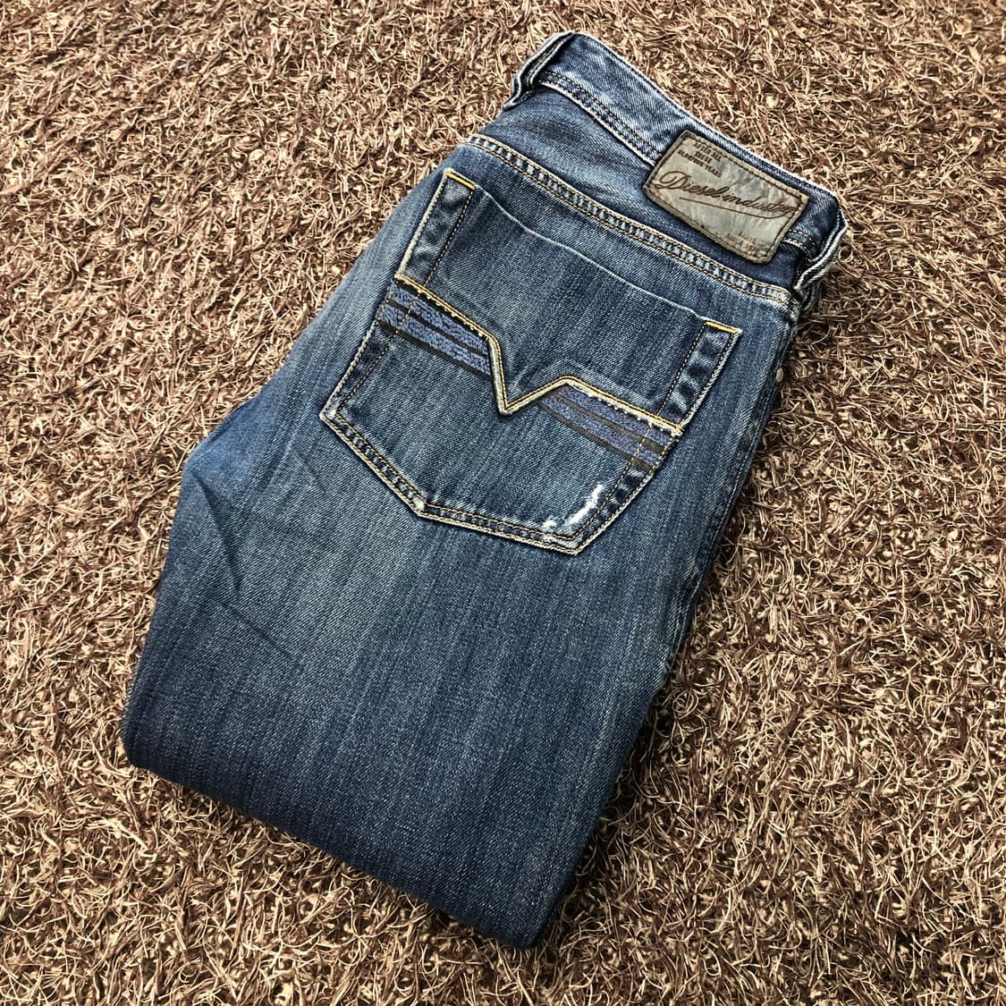 디젤 ZATINY 워싱 디스 부츠컷 데님 팬츠 상품이미지1