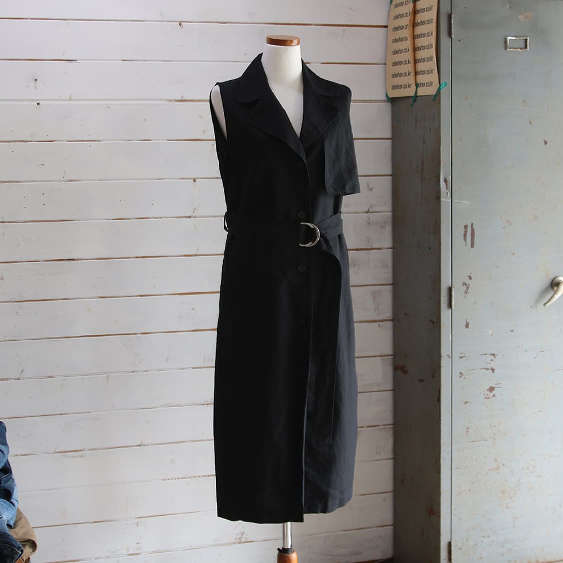 유니클로 x JW 앤더슨 트렌치 민소매 원피스 (여성용 M) 상품이미지1