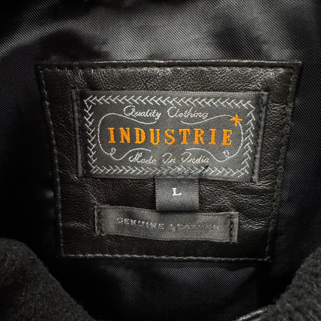 인더스트리 리얼 레더 봄버 자켓 전면 패치 포인트 블랙 상품이미지6