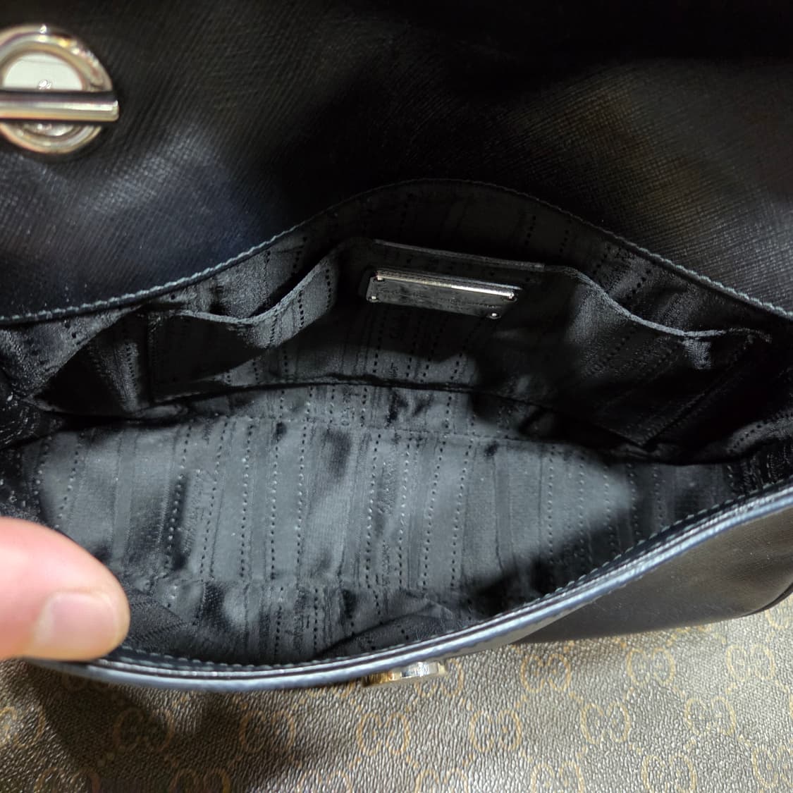 페라가모 간치니 미듐 숄더 상품이미지6