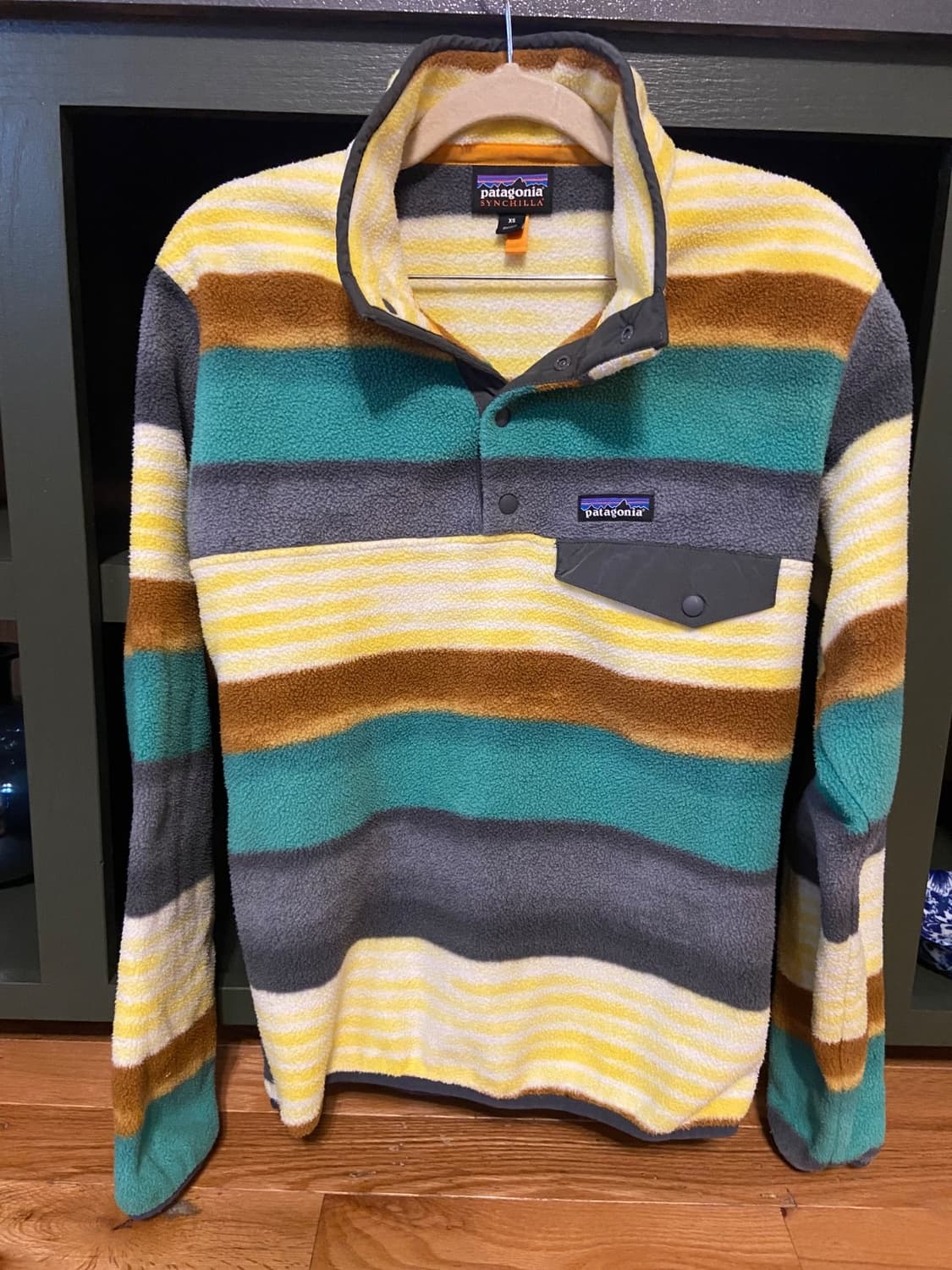 18FW 파타고니아 신칠라 스냅-T 스트라이프/그레이 상품이미지1