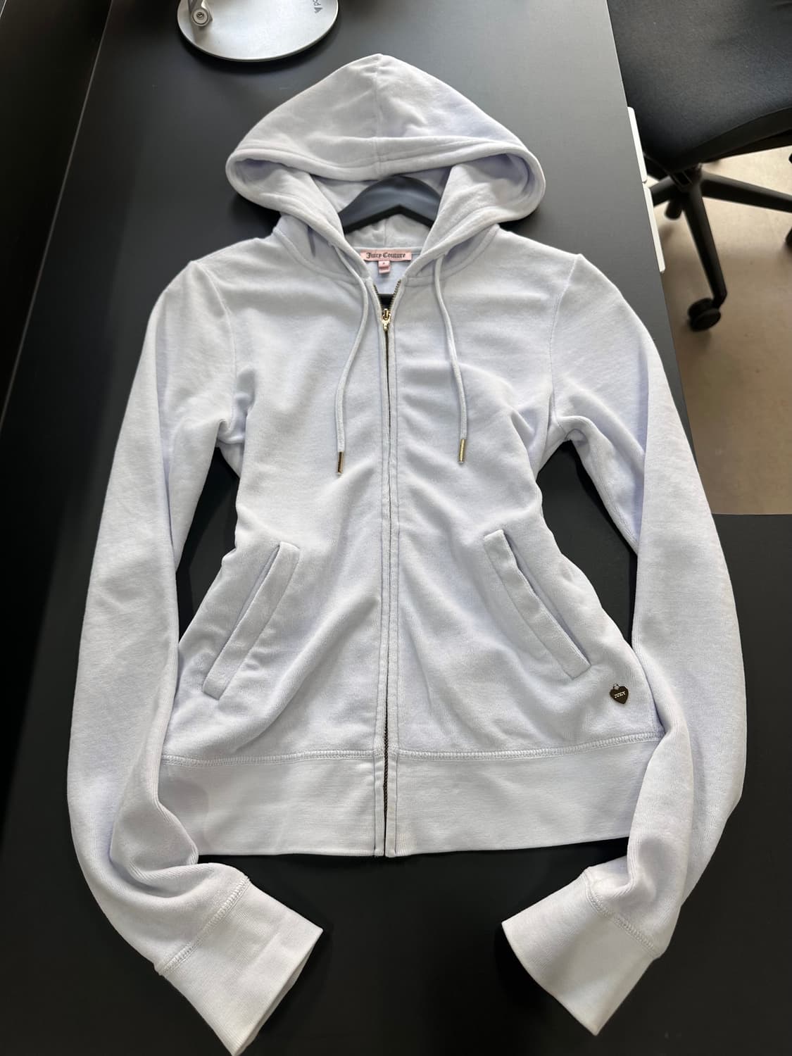 쥬시꾸뛰르 하트참 벨루어 후드집업 스카이퍼플 상품이미지4