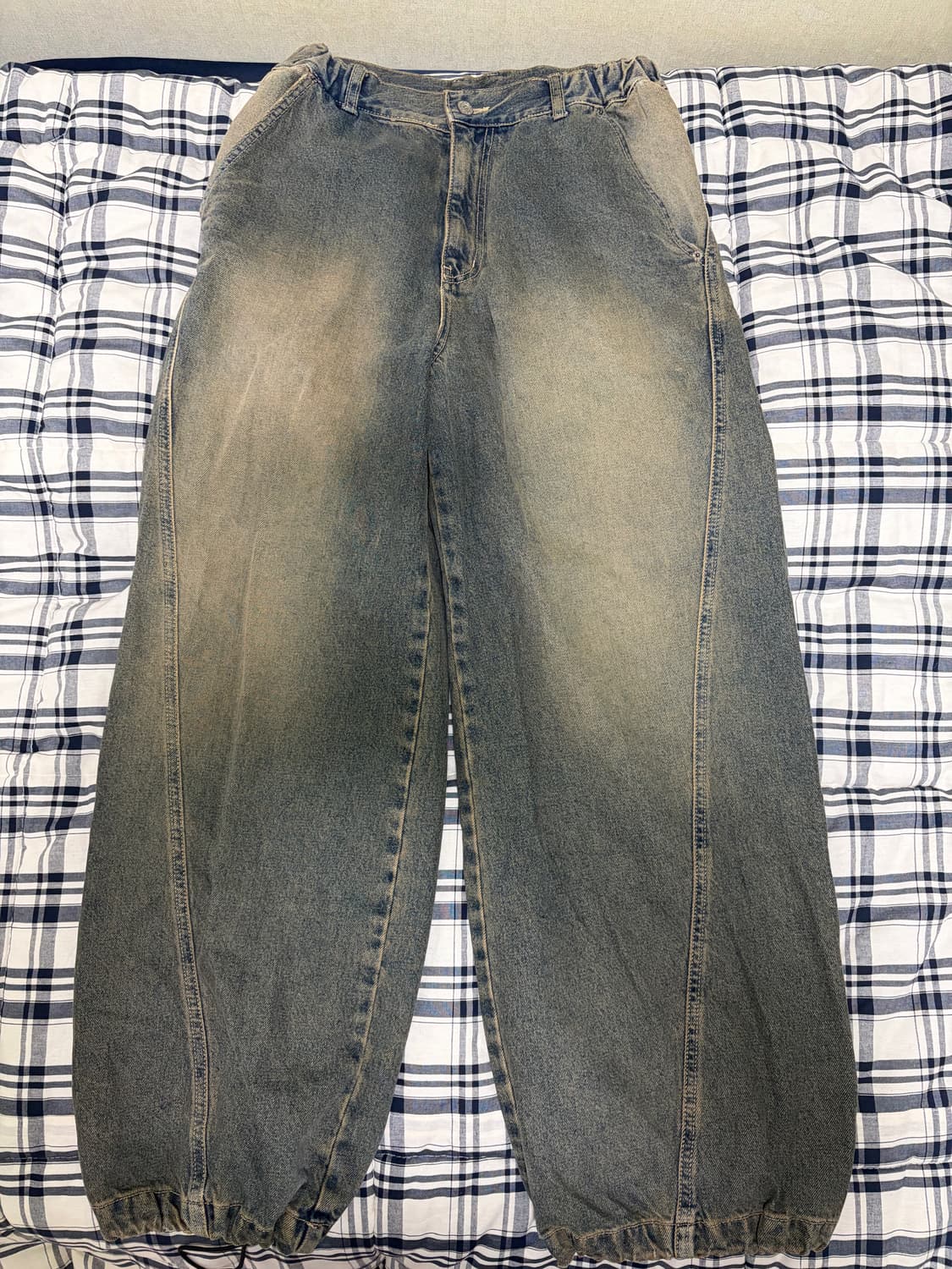 AAKAM Paneled Denim Pants (Blue) 상품이미지3