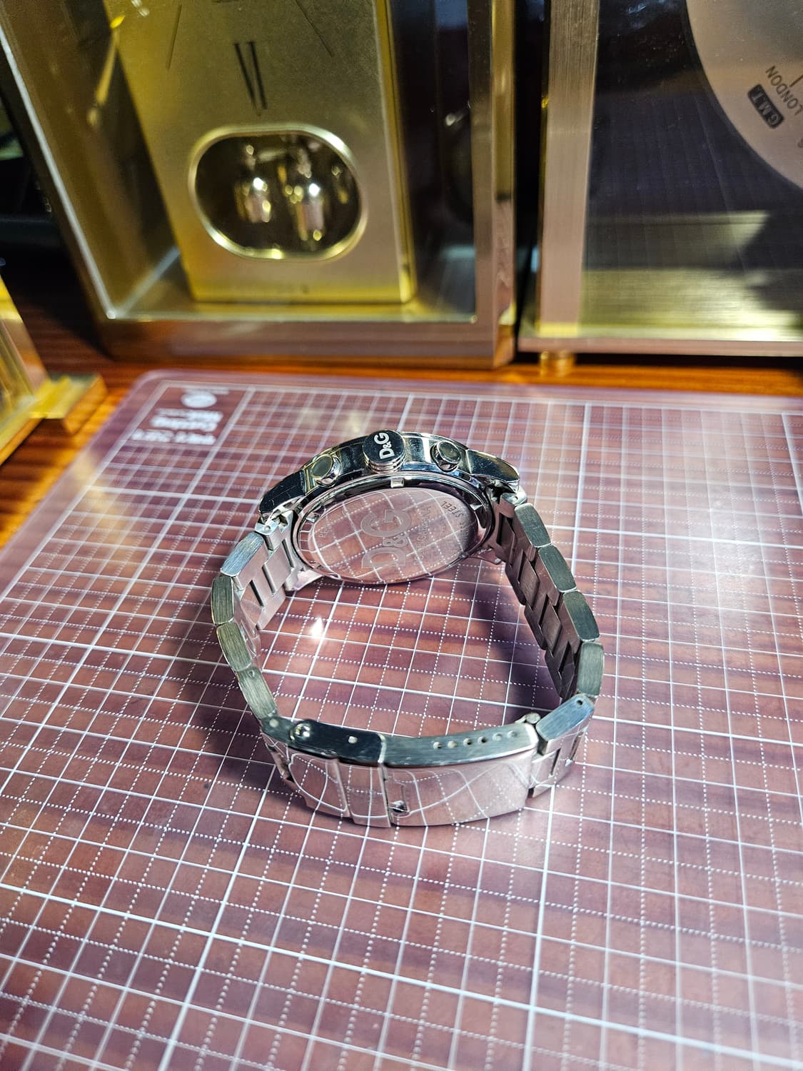 돌체앤가바나 메탈 쿼츠 시계 상품이미지6