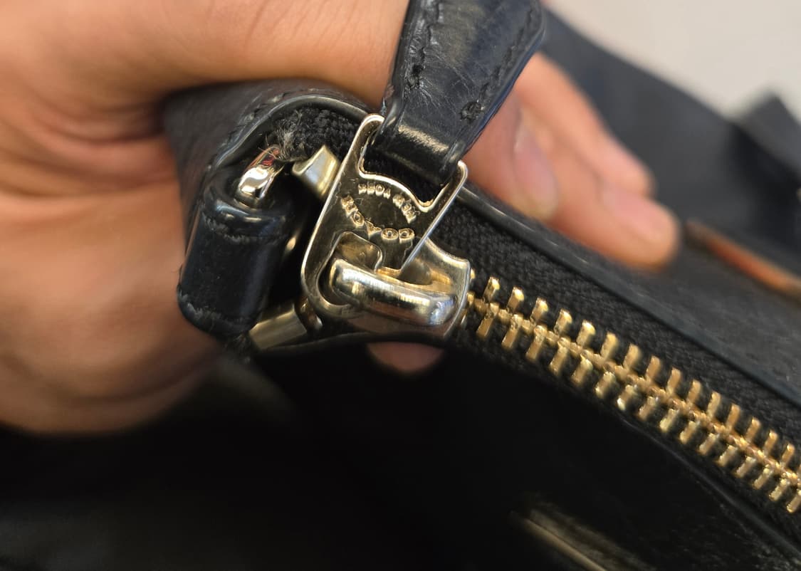 코치 블랙 페블드 레더 가죽 상품이미지4