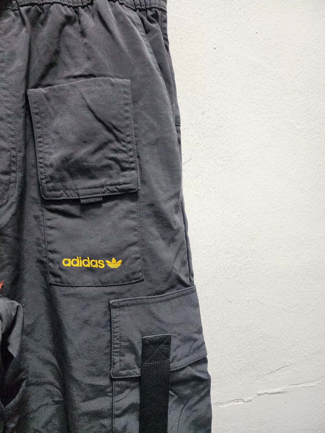 아디다스 테크 카고팬츠  상품이미지3