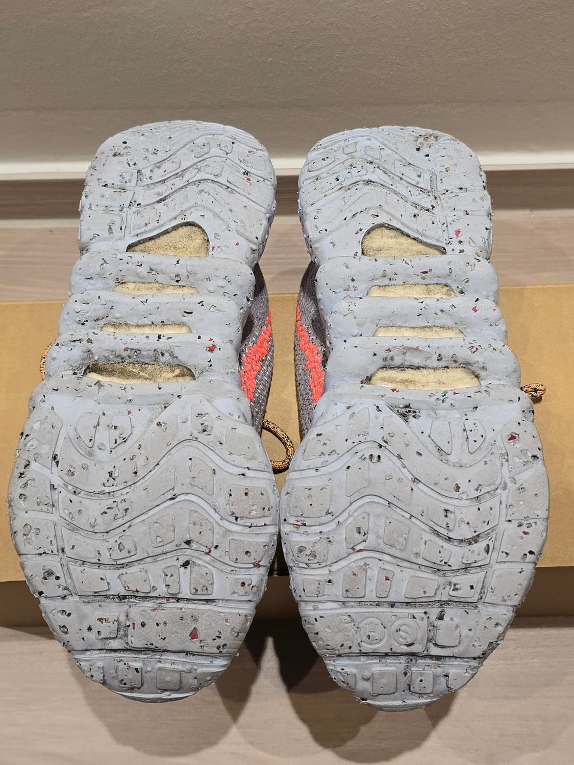 [265] 나이키 스페이스히피01 배스트 그레이 하이퍼 크림슨 상품이미지4