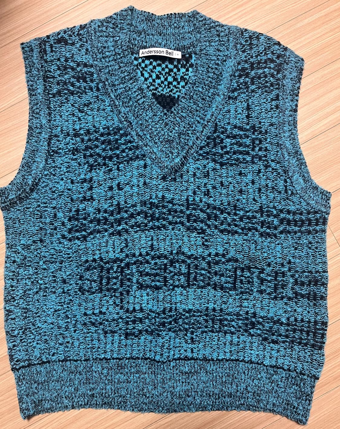 앤더슨벨 유니섹스 브이넥 니트베스트 상품이미지1