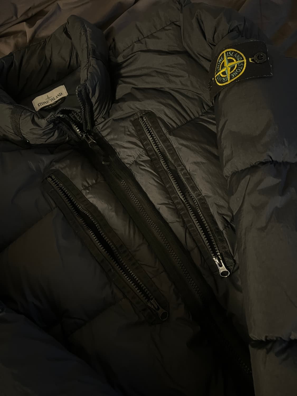 스톤 아일랜드 40223 가먼트 다이드 크링클랩스 다운 자켓 블랙 상품이미지2