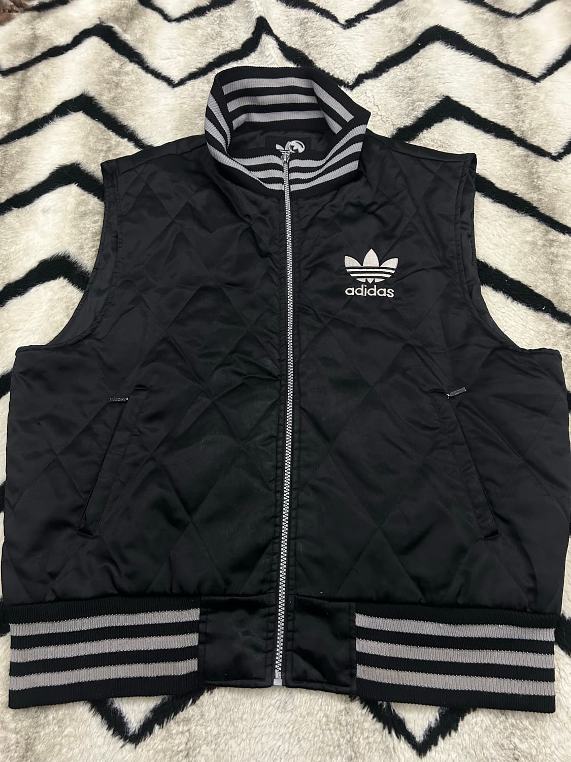 [XL]아디다스90s 제우교역 파이어버드 누빔 베스트/블랙 상품이미지3