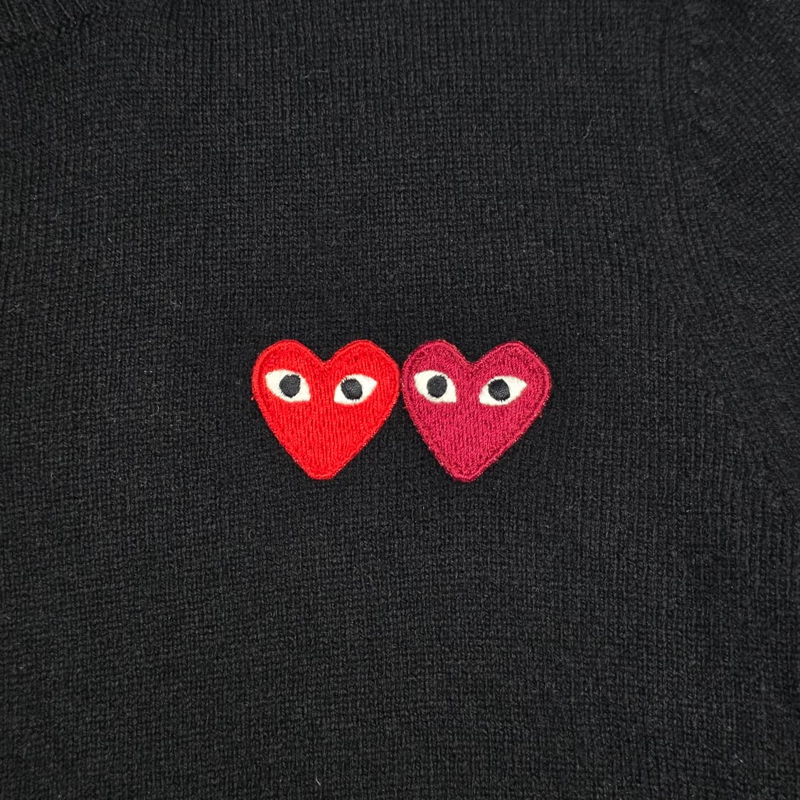 꼼데가르송 플레이 여성 라운드넥 더블와펜 가디건 블랙 상품이미지3