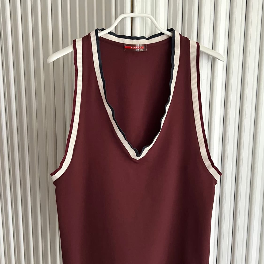 Prada sleeveless  상품이미지2