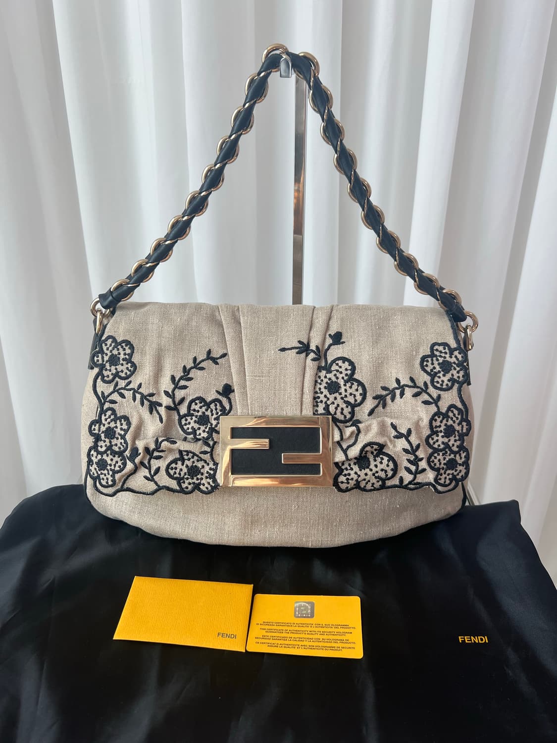 펜디 플로럴 자수 린넨 바게트백 상품이미지3