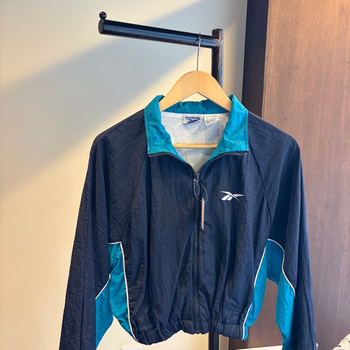 15618 - 리복 크롭 바람막이 자켓 상품이미지1