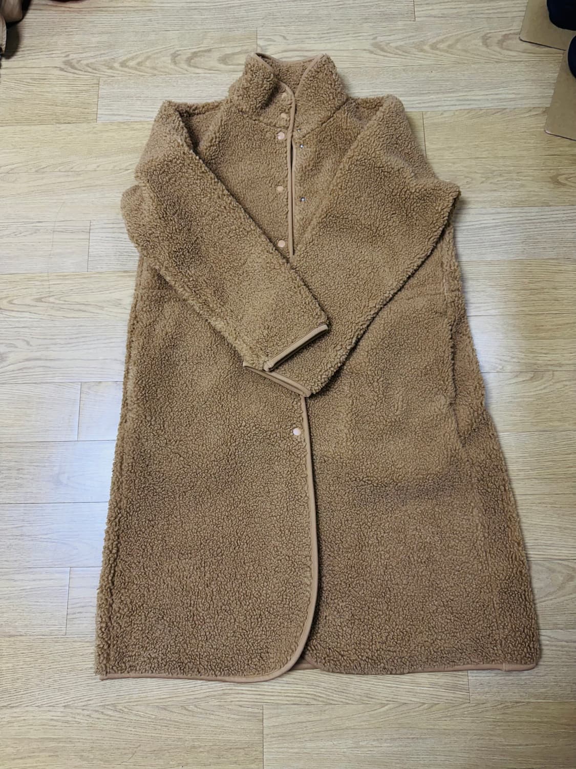 유니클로 클레어 와이트 켈러 보어 양털 스탠드 컬러 코트 S 상품이미지5