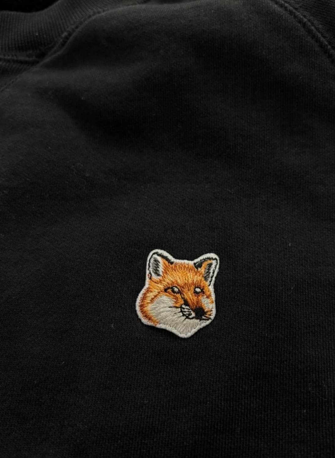 메종키츠네 폭스 패치 블랙 맨투맨 100 상품이미지4