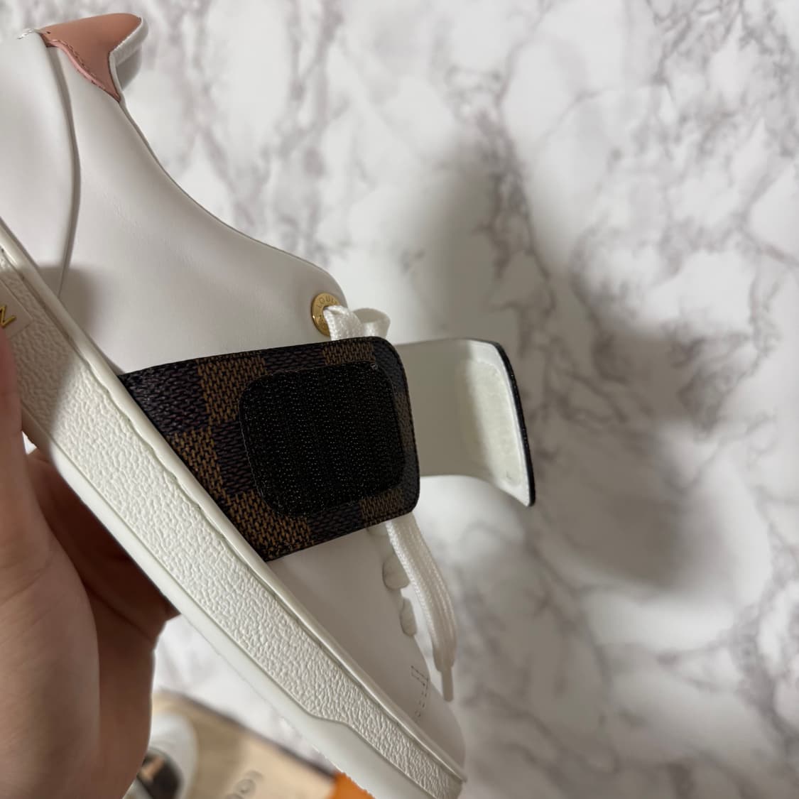 새상품 루이비통 벨크로 프론트로우 36 스니커즈 상품이미지7