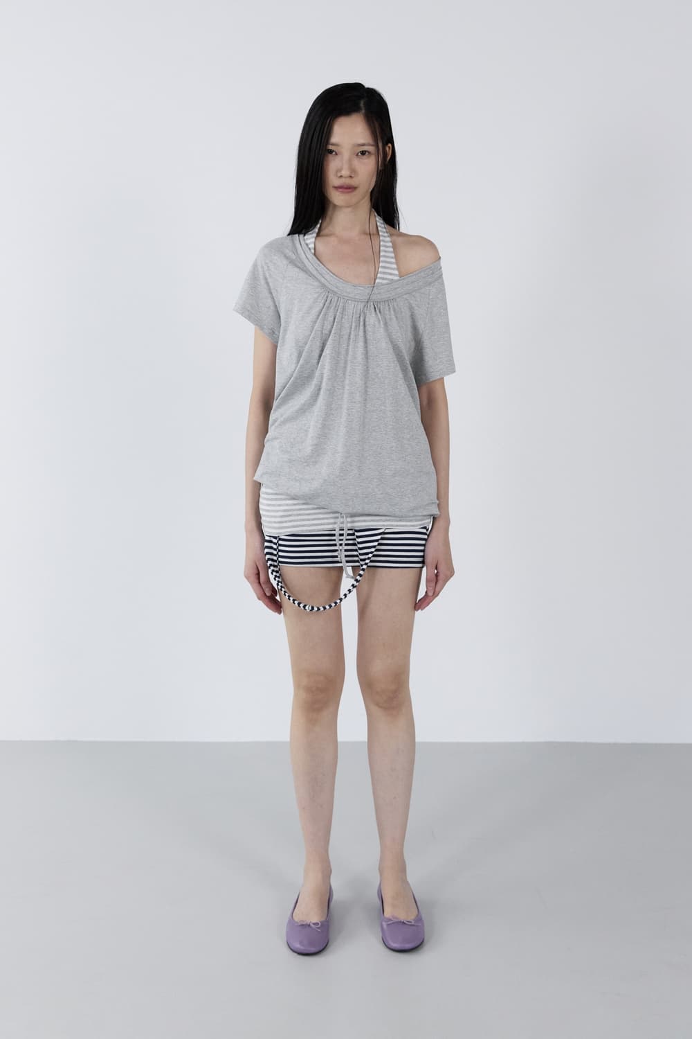 세릭 cerric round drawstring hem top gray 상품이미지3