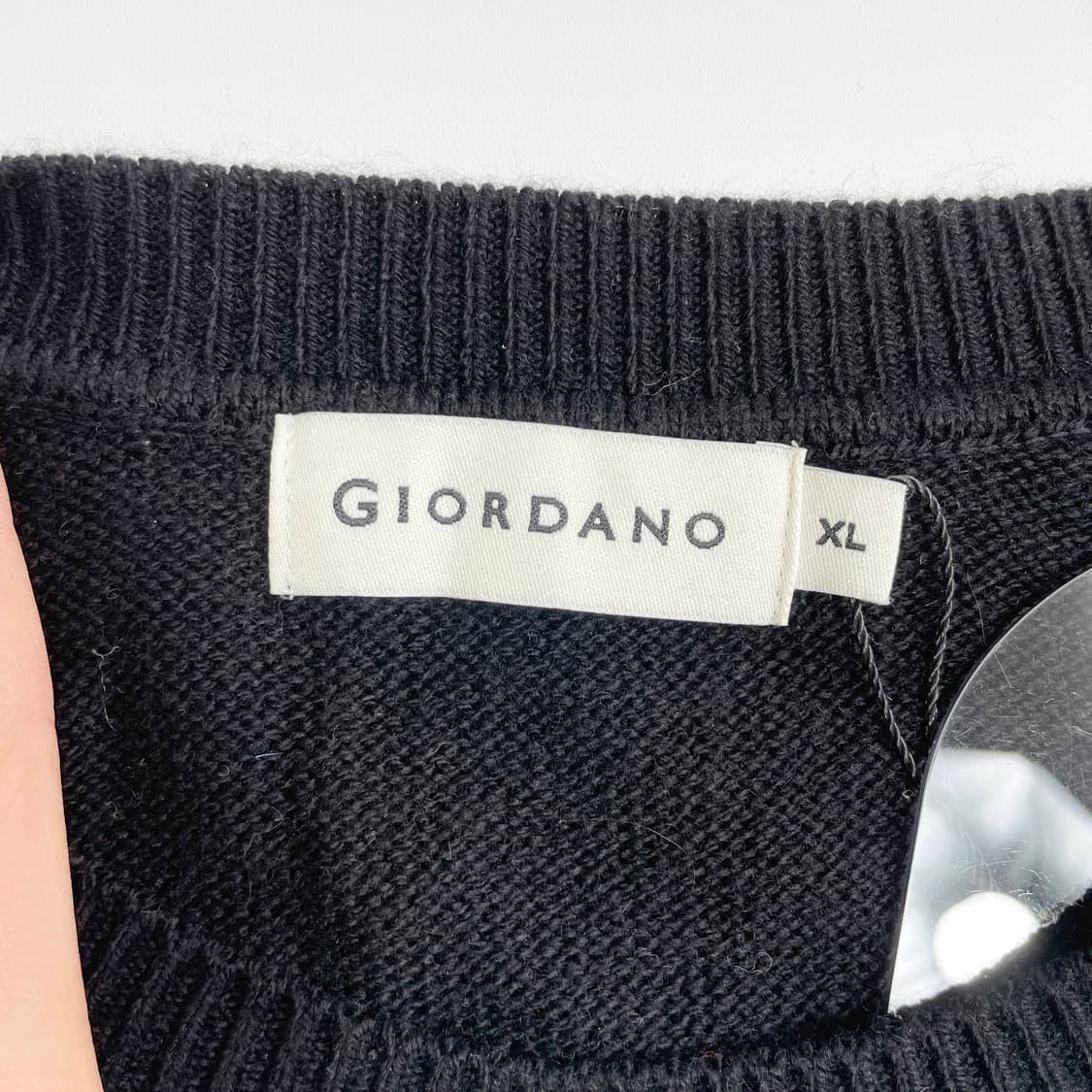 D2 지오다노(GIORDANO) 블랙 라운드넥 니트 스웨터 XL사이즈 상품이미지4