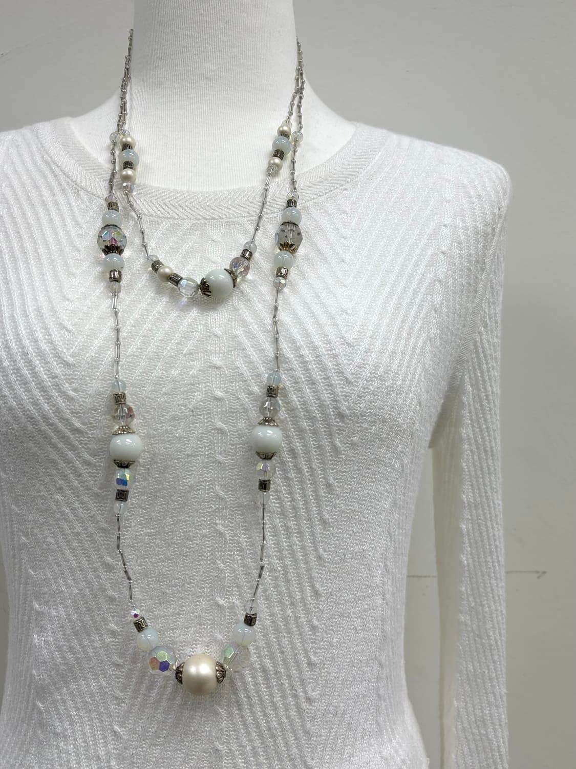 빈티지 화이트 오리엔탈 레이어드 목걸이 상품이미지1