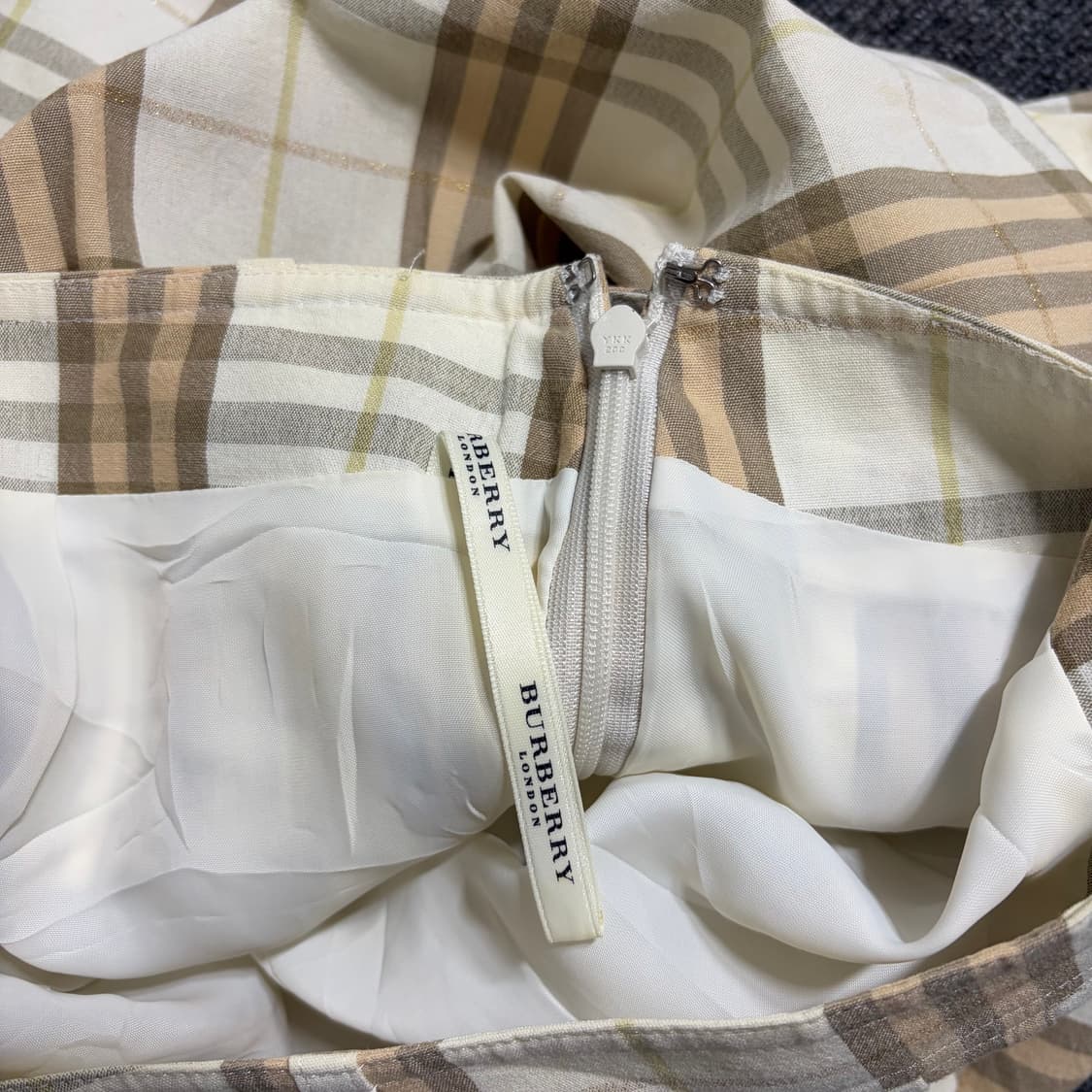 버버리 체크 패턴 스커트 상품이미지4
