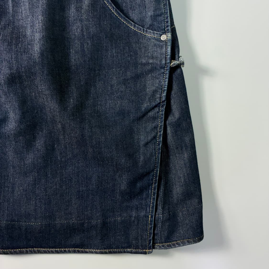 Levi's  리바이스 엔지니어드진 데님 랩 스커트 상품이미지5