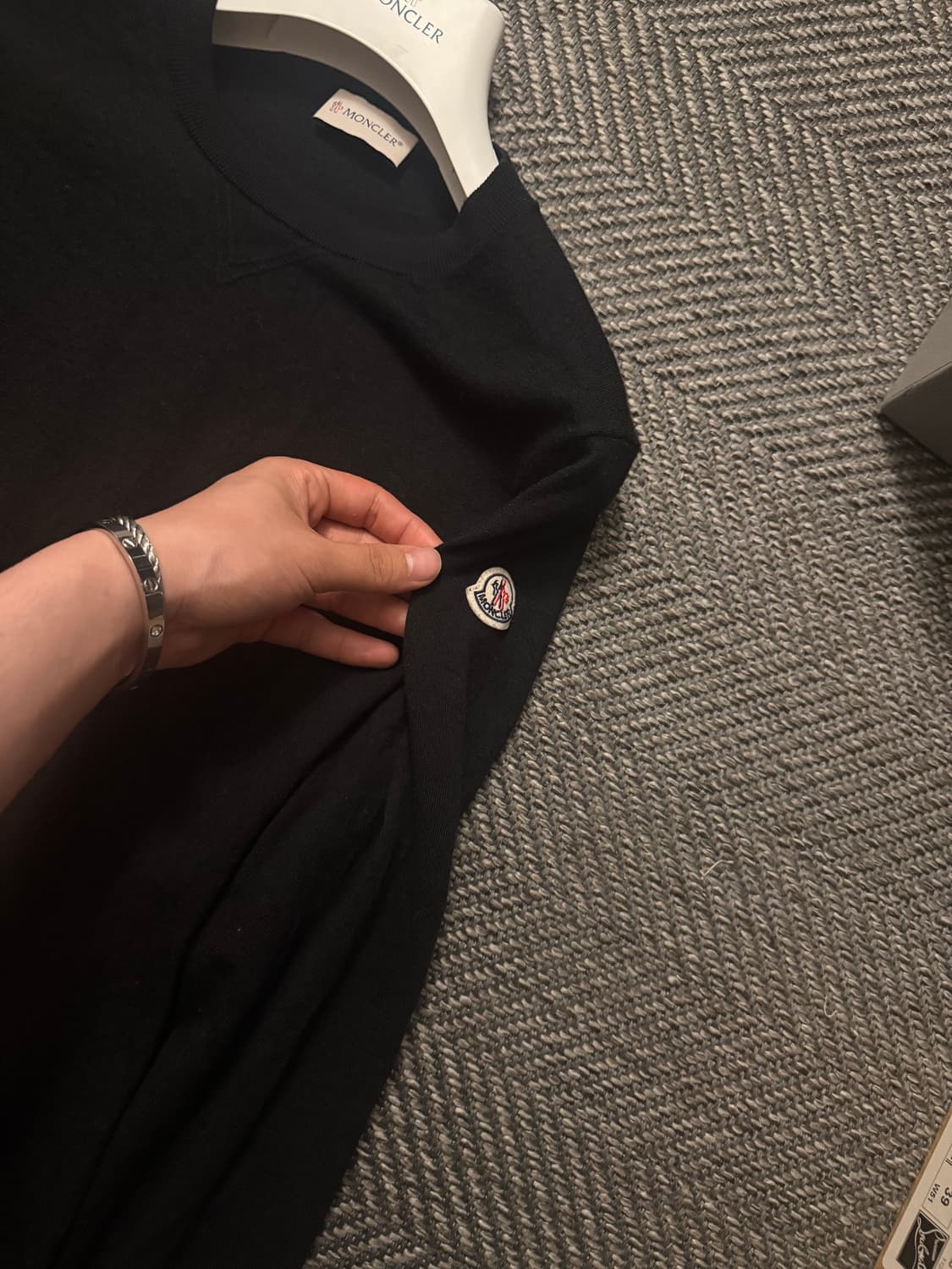 몽클레어 삼선 로고 니트 M 상품이미지2